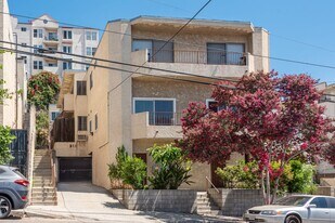 911 W College St in Los Angeles, CA - Building Photo