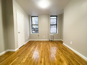 518 E 5th St in New York, NY - Building Photo - Building Photo