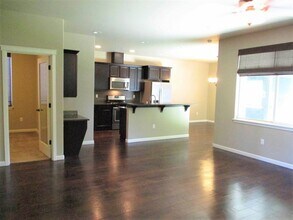 3858 Maritime Ct in Bremerton, WA - Building Photo - Building Photo