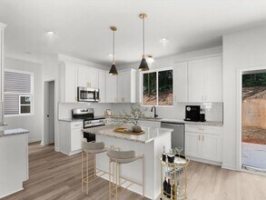 213 9th Ave SE in Hickory, NC - Building Photo - Building Photo