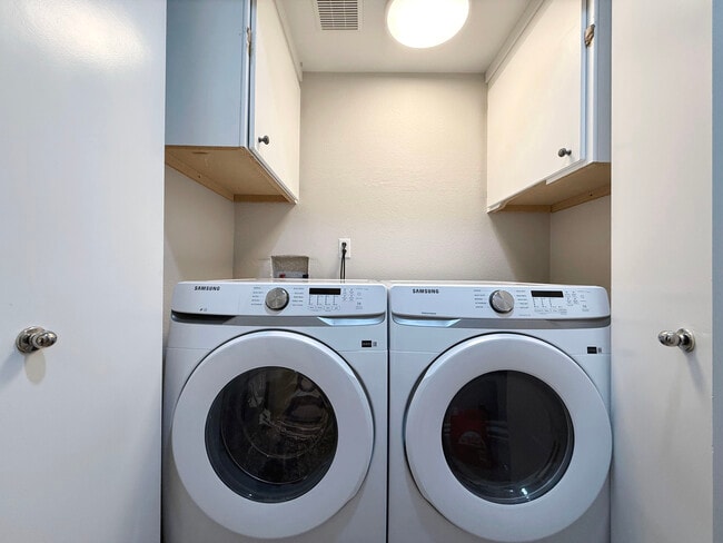 8354 Drop Camp St in Las Vegas, NV - Building Photo - Building Photo