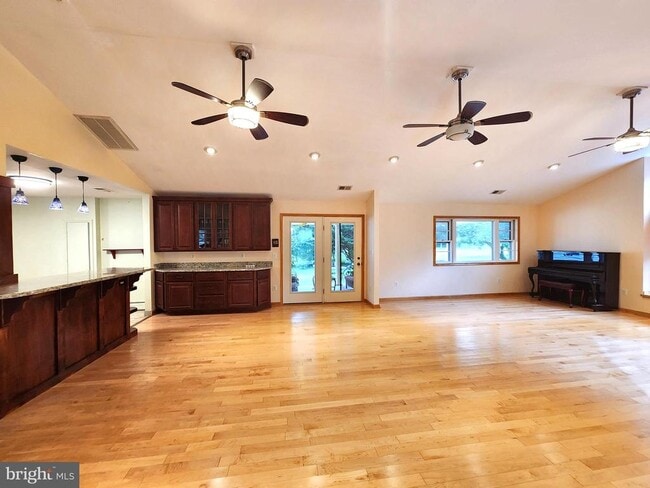 47 Old Bonifant Rd in Silver Spring, MD - Building Photo - Building Photo