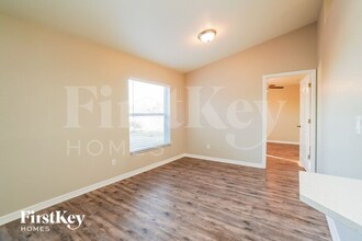 2018 NW 9th Pl in Cape Coral, FL - Foto de edificio - Building Photo
