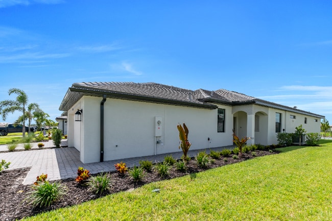 19553 Hinkley Dr in Estero, FL - Building Photo - Building Photo