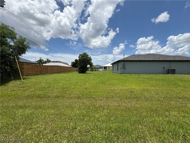 1400 SW 1st Terrace in Cape Coral, FL - Building Photo - Building Photo