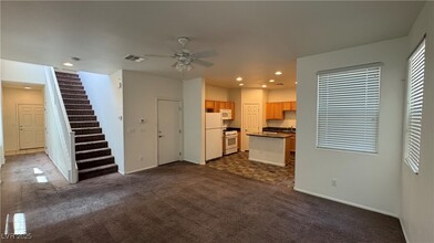 8508 W Stuckey Ave in Las Vegas, NV - Building Photo - Building Photo