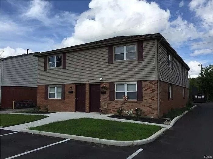 1328 St Adalbert Ave, Unit 3 in Dayton, OH - Building Photo