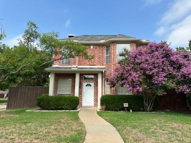 7901 Whispering Tree Ln in Plano, TX - Building Photo