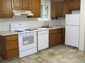2 Branch Rd in Thomaston, CT - Building Photo - Building Photo