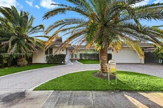 12930 Oleander Rd in North Miami, FL - Building Photo - Building Photo