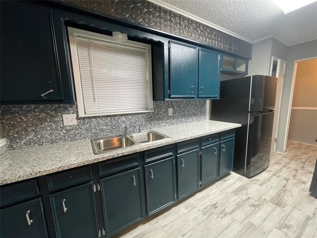 1015 N Dogwood Ave in Livingston, TX - Building Photo - Building Photo