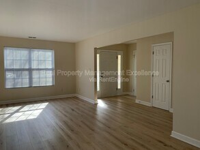 5611 Sojourn Dr in Raleigh, NC - Building Photo - Building Photo