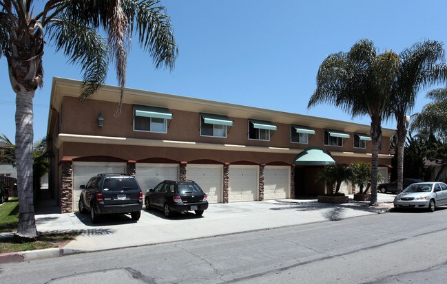 316 Gladys Ave in Long Beach, CA - Building Photo - Building Photo