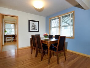 1112 S MAPLE AVE in Oak Park, IL - Building Photo - Building Photo