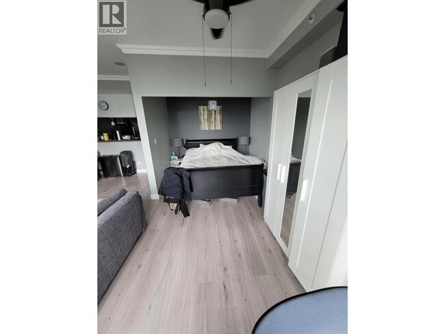 928 Richards St in Vancouver, BC - Building Photo - Building Photo