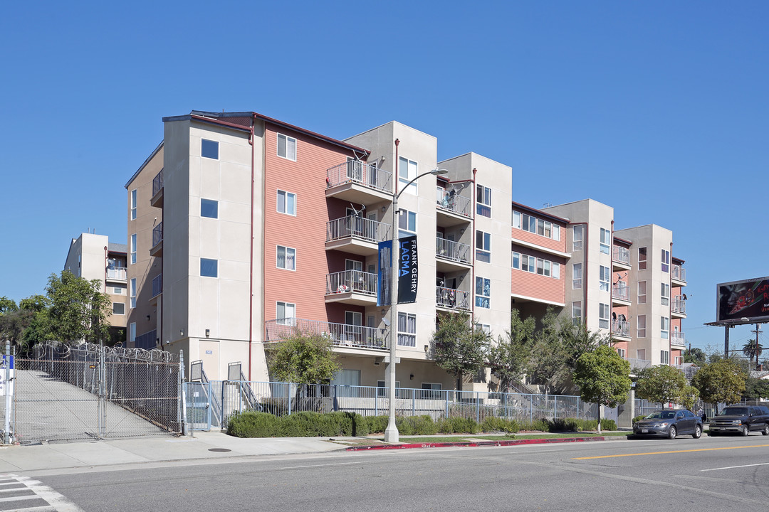 Temple Villas in Los Angeles, CA - Building Photo