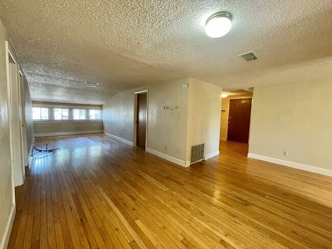 1857 11th Ave in Greeley, CO - Building Photo - Building Photo