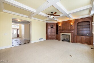 4025 Meadowvale Ct in Akron, OH - Building Photo - Building Photo