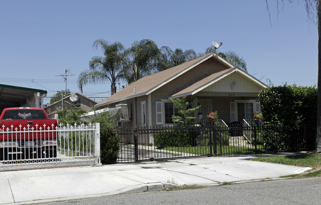 643 E G St in Colton, CA - Foto de edificio - Building Photo