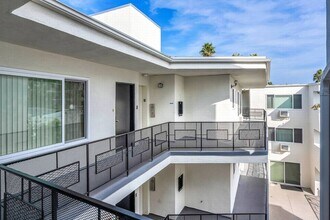 1532 Hayworth Ave in Los Angeles, CA - Building Photo - Building Photo