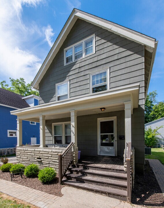 1102 Packard St in Ann Arbor, MI - Building Photo