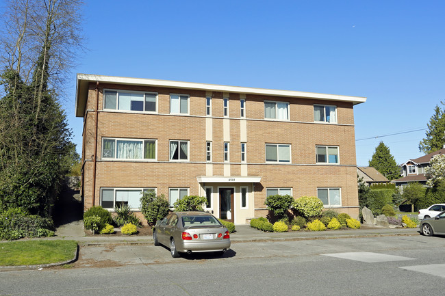 The Limrock Apartments in Seattle, WA - Building Photo - Building Photo