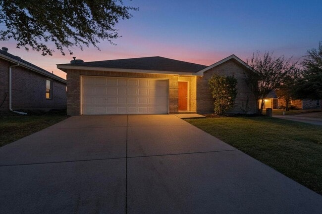 407 Eisenhower Ln in Lavon, TX - Building Photo - Building Photo
