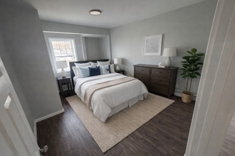 110 West St in Bristol, CT - Foto de edificio - Building Photo