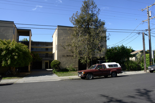 516 Heller St in Redwood City, CA - Building Photo - Building Photo