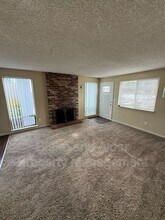 4075 SE Holgate Blvd in Portland, OR - Building Photo - Building Photo