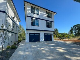 3781-3781-A Saw Ln in Salem, OR - Building Photo