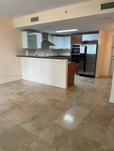 170 SE 14th St, Unit 1107 in Miami, FL - Building Photo - Building Photo