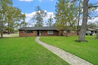 707 Corydon Dr in Huffman, TX - Building Photo - Building Photo