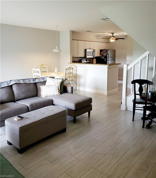 25484 Cockleshell Dr-Unit -905 in Bonita Springs, FL - Building Photo - Building Photo