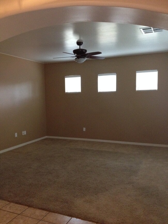 1508 S Longspur Ln in Gilbert, AZ - Building Photo - Building Photo