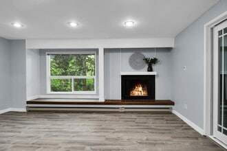 7571 Old Redmond Rd, Unit 14 in Redmond, WA - Foto de edificio - Building Photo