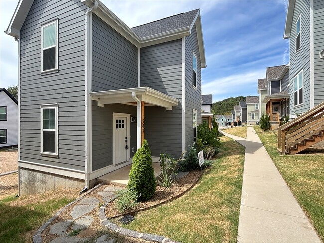 property at 942 S Wichita Ave