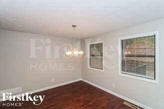 1190 Lightfoot Dr in Canton, GA - Building Photo - Building Photo