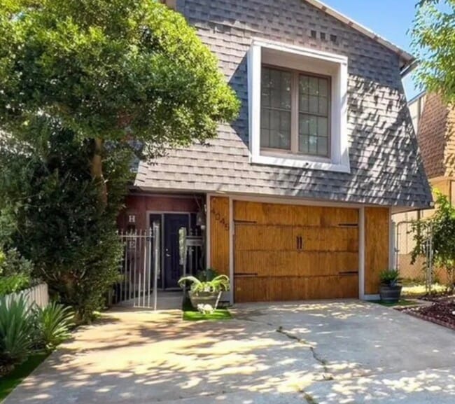 property at 4045 NW 34th St