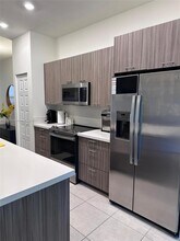 8005 NW 104th Ave-Unit -2 in Doral, FL - Building Photo - Building Photo