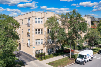 1118-28 E. Hyde Park Blvd. in Chicago, IL - Building Photo - Building Photo