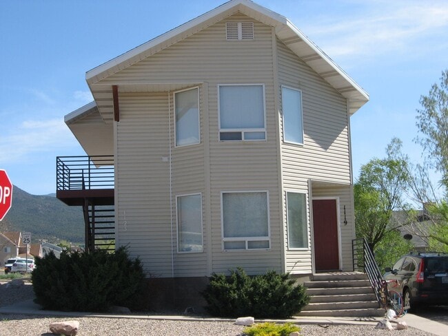 property at 1119 W 425 S