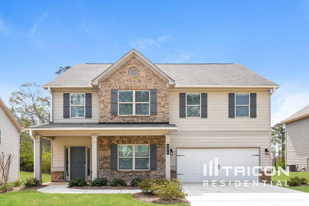 204 Margrave Dr in Holly Springs, GA - Building Photo