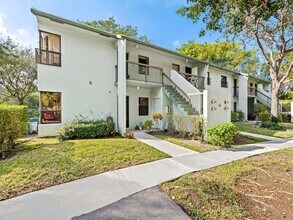 3868 Carambola Cir N in Coconut Creek, FL - Foto de edificio - Building Photo