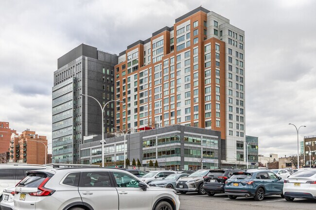 Flushing Commons Residences