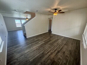 8755 Sunview Park in San Antonio, TX - Building Photo - Building Photo