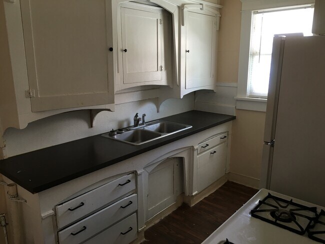 2022 15th St in Lubbock, TX - Building Photo - Building Photo