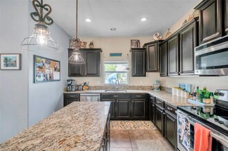 12316 Streambed Dr in Riverview, FL - Building Photo - Building Photo