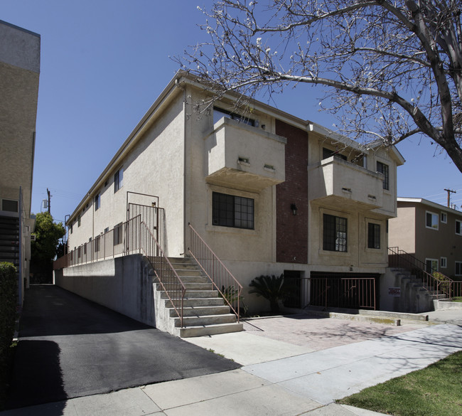 131 N Lamer St in Burbank, CA - Foto de edificio - Building Photo