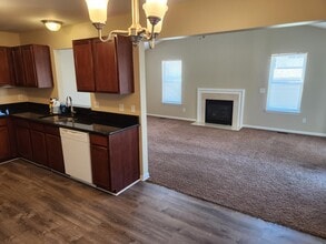 7980 Amber Dr in Romulus, MI - Building Photo - Building Photo
